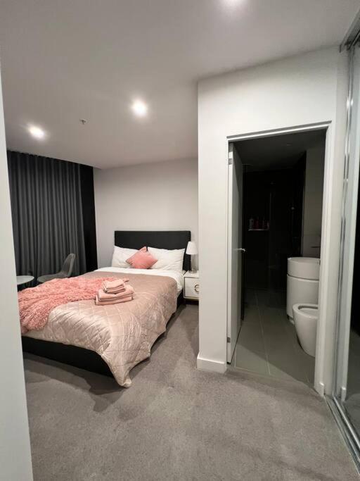 Comfy 2 Bed Apartment In The Heart Of Мельбурн Экстерьер фото